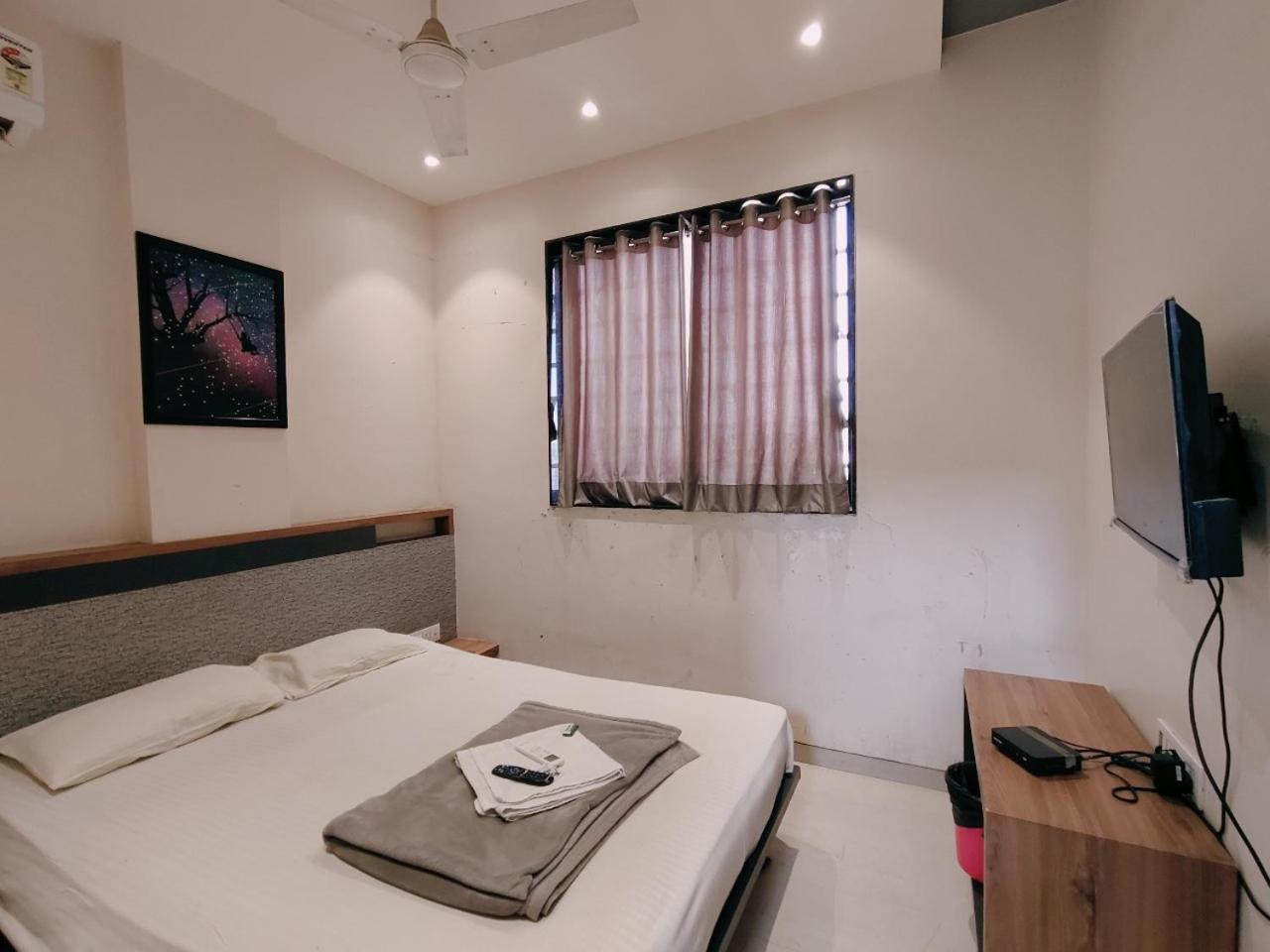 Hotel Pragati Inn Ahmednagar Dış mekan fotoğraf