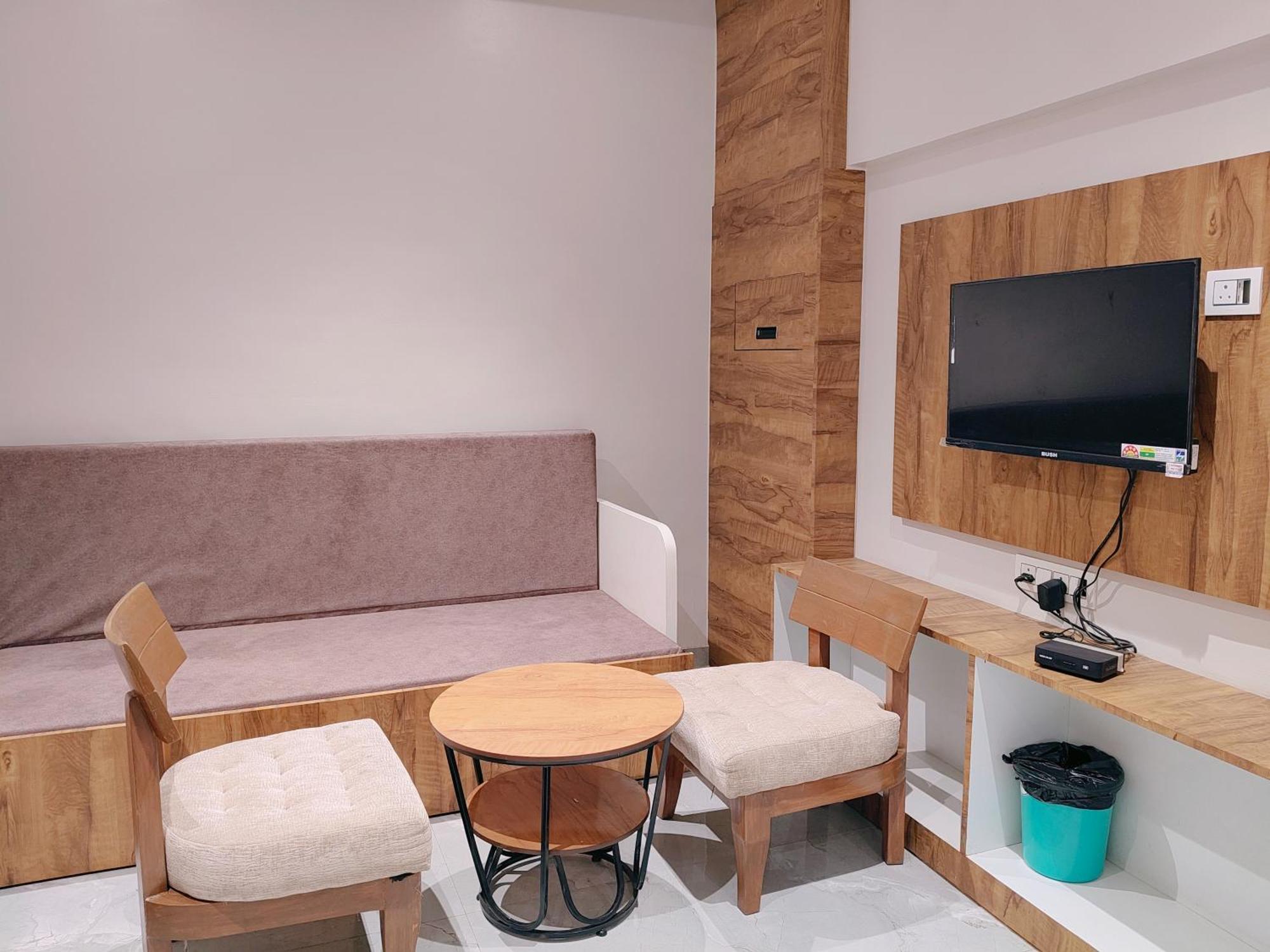 Hotel Pragati Inn Ahmednagar Dış mekan fotoğraf