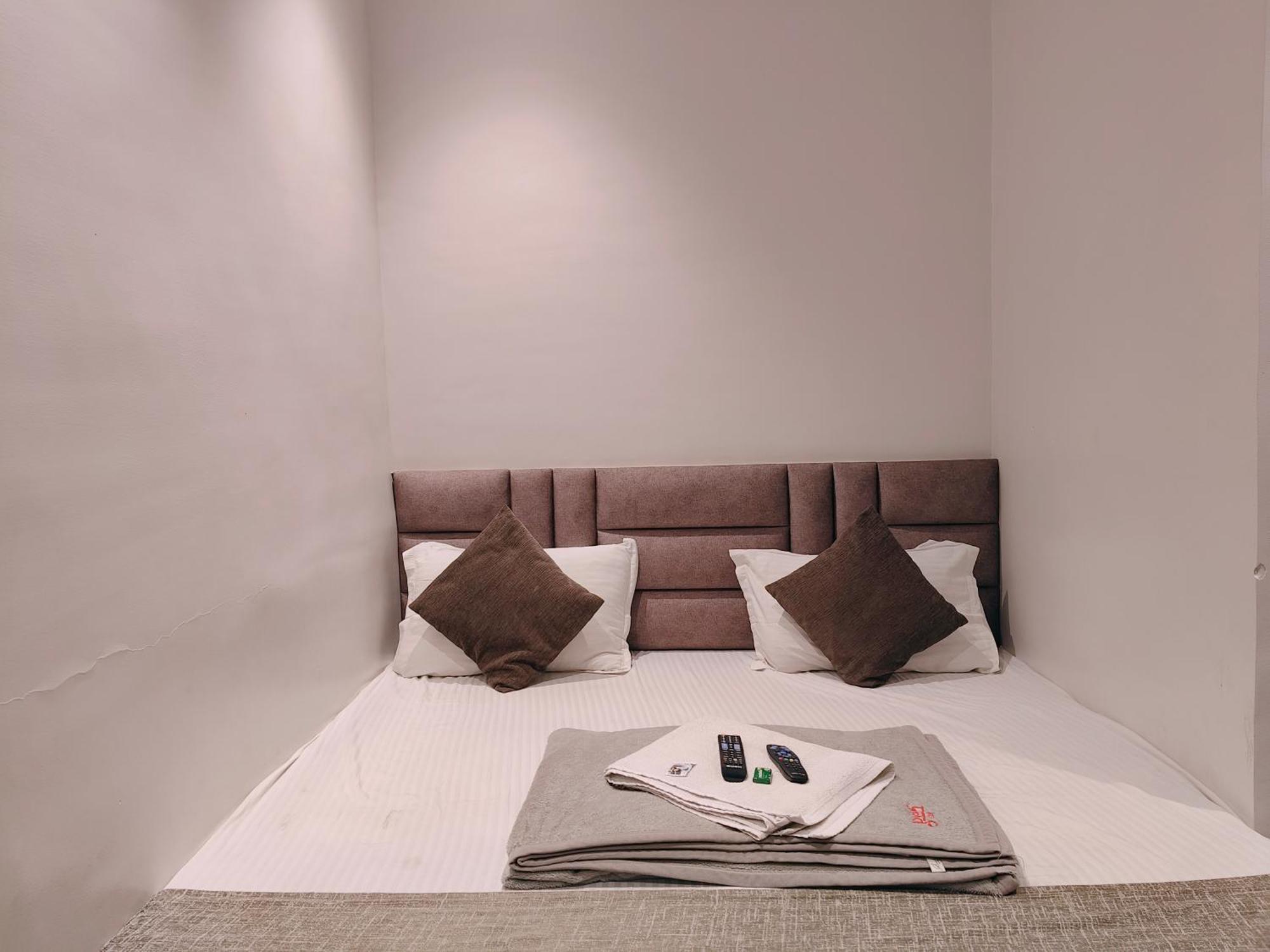 Hotel Pragati Inn Ahmednagar Dış mekan fotoğraf