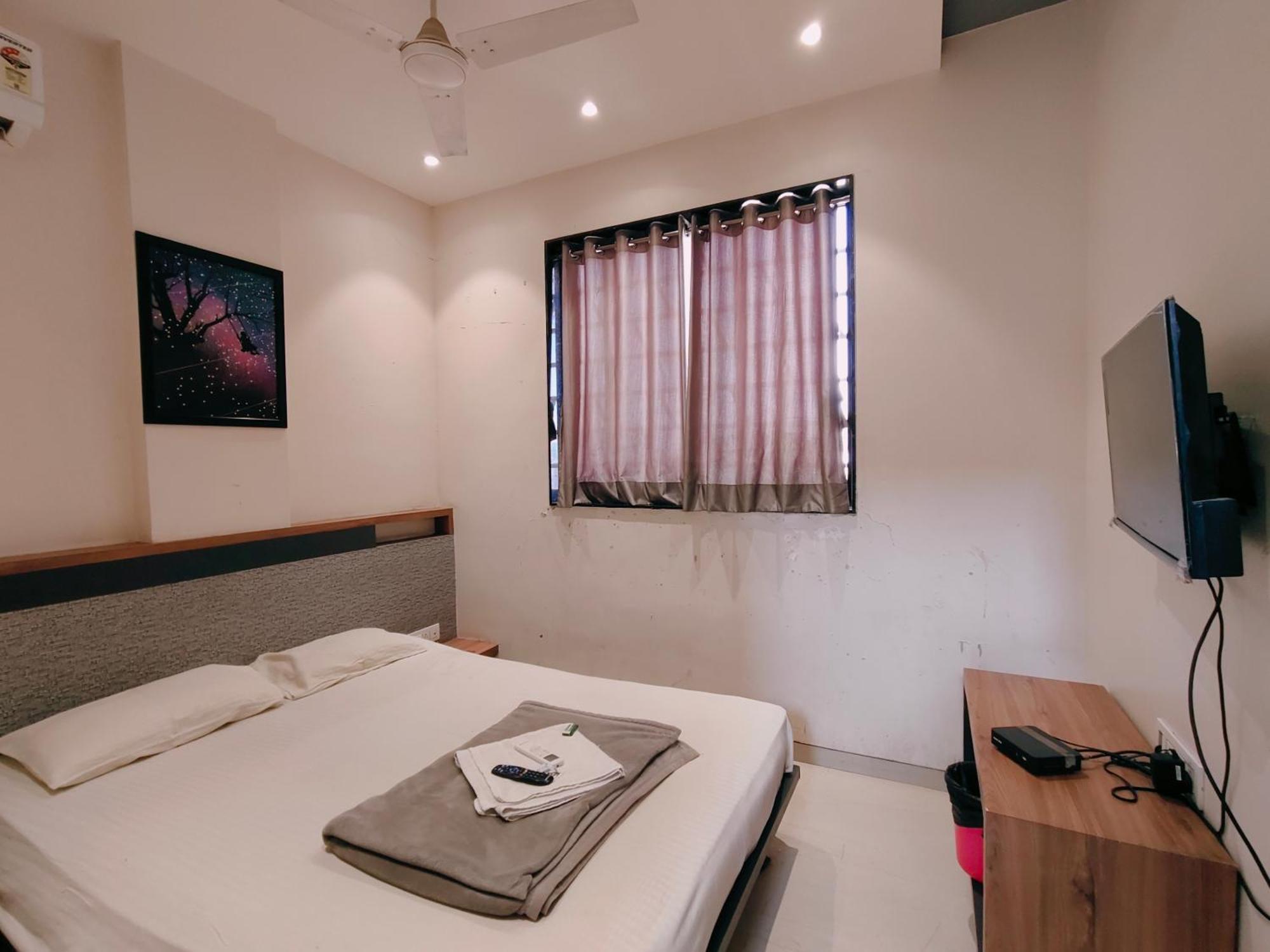 Hotel Pragati Inn Ahmednagar Dış mekan fotoğraf